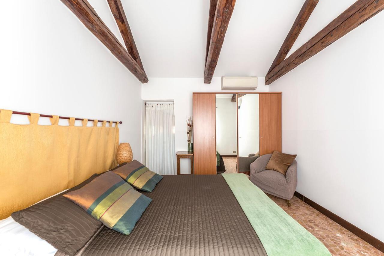 Colombina Like At Home 3 Bedrooms Fully Equipped Air Conditioned Венеція Екстер'єр фото